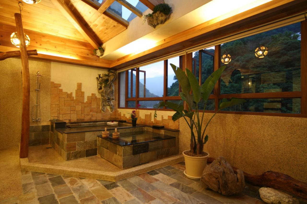 Chief Villa Hot Spring Resort เหรินอ้าย ภายนอก รูปภาพ