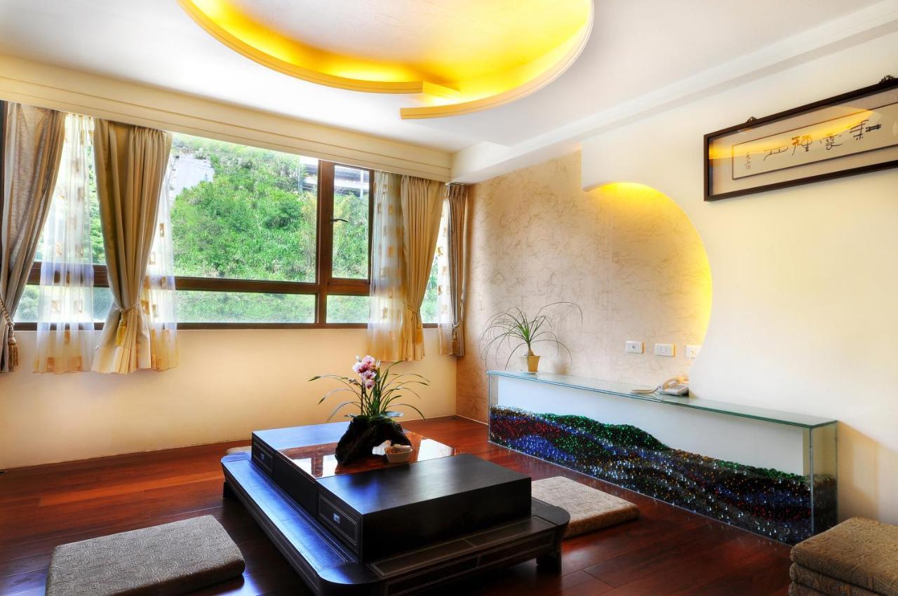 Chief Villa Hot Spring Resort เหรินอ้าย ภายนอก รูปภาพ